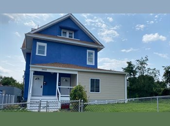 Roomgo US - $650 Room for Rent (Shared Bath) 2933 Presstman St, Rosemont - $650 pm