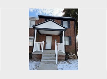 Roomgo US - 101 N Edgewood St $600 Private Room (Shared Bath), Allendale - $600 pm