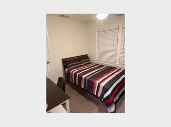 Roomgo US - Rooms for rent in nice home!, Willowbrook - $850 pm