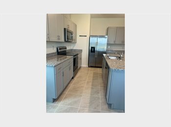 Roomgo US - Looking to rent individual room or both simultaneously, Kissimmee - $900 pm