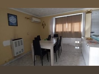 Roomgo AR - HABITACIÓN PRIVADA en Neuquén capital en departamento ré comodo y luminoso., Neuquén - AR$ 600.000 pm