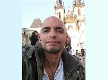Roomgo AR - Agustín  - 44 - Buenos Aires