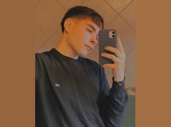 Roomgo AR - Nazareno  - 24 - Buenos Aires