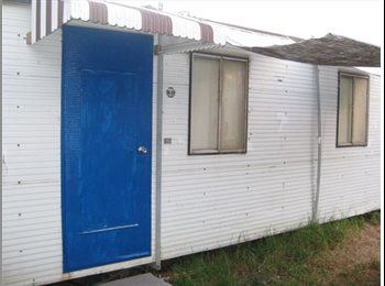 Roomgo AU - Super Safe & Convenient, across road is station, Laverton - $120 pw