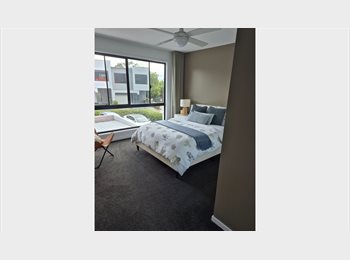 Roomgo AU - Beautiful Home, Gold Coast - $400 pw