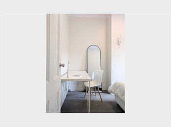 Roomgo AU - Private room in Waterloo - House with one flat mate, Darlington - $470 pw