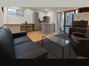 Roomgo AU - Retreat Room for short Stay, Mille - $350 pw