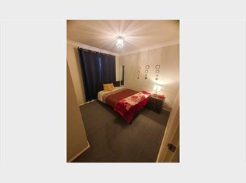 Roomgo AU - Room Rent, St Marys - $250 pw