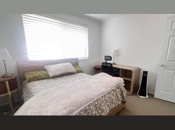 Roomgo AU - Beautiful Two-Storey House Room for Rent – Central Coast, Warnervale - $330 pw