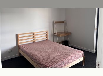 Roomgo AU - En-suite Master Bedroom for Rent, Brisbane - $560 pw