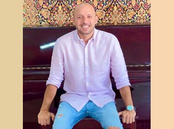 Roomgo AU - Farshad - 39 - Camperdown