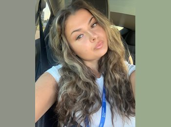 Roomgo AU - Maisie - 18 - Brisbane