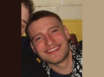 Roomgo AU - Rowan - 22 - Melbourne