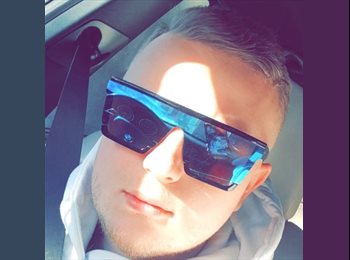 Roomgo AU - Karl - 28 - Brisbane