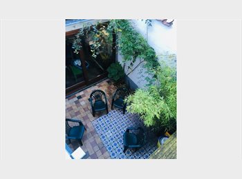 Appartager BE - une chambre dans charmante maison centre de Tournai, Tournai - 450 € pm