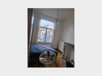 Appartager BE - Appartement-studio à partager 35€ la nuit / par personne, Etterbeek - 50 € pm