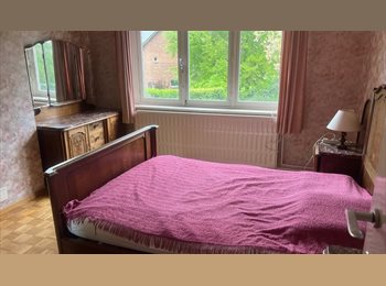 Appartager BE - Chambre à sous louer pour 3 mois ou plus à 8 min en bus du Centre, Liège - 500 € pm
