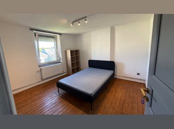 Appartager BE - Chambre lumineuse, Arlon - 535 € pm