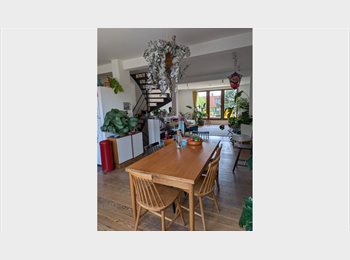 Appartager BE - Chambre+bureau à louer à 700€ dans une maison avec jardin à Linkebeek, Rhode-Saint-Genèse - 700 € pm