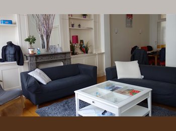 Appartager BE - Jolie chambre avec terrasse dans celle maison - Quartier Européen, Etterbeek - 700 € pm