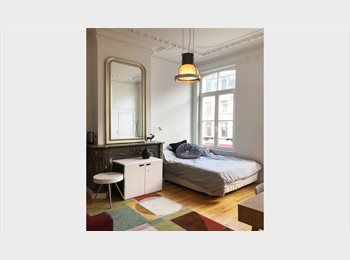 Appartager BE - SAINT-GILLES/ SPACIOUS ROOM WITH PRIVATE BATHROOM IN FULLY RENOVATED CO-HOUSING., Saint Gilles Sint Gillis - 850 € pm
