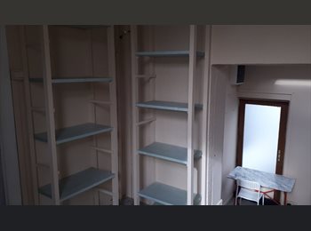 Appartager BE - Kot pour deux étudiant(e)s, Floreffe - 360 € pm