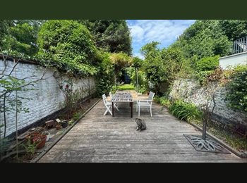 Appartager BE - Uccle - Coloc avec jardin et home cinéma, Uccle-Ukkel - 647 € pm