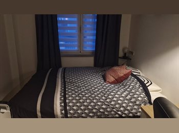 Appartager BE - Chambre avec douche privée à louer, Schaerbeek Schaarbeek - 550 € pm