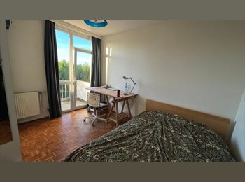 Appartager BE - Kot dispo dans un appartement confortable a ixelles., Ixelles-Elsene - 755 € pm