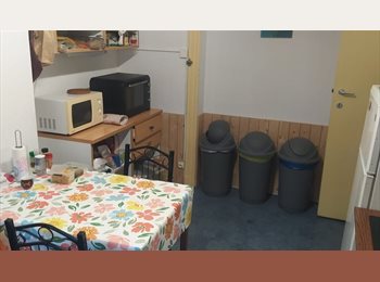 Appartager BE - Chambre meublée – Juillet & Août – 450€/mois | Quartier ULB / Bois de la Cambre, Etterbeek - 450 € pm