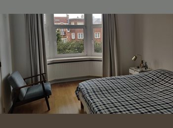 Appartager BE - Chambre avec salle de bain privative – Woluwe-Saint-Lambert – €820  Charges comprises, Woluwe Saint Lambert - Sint Lambrechts Woluwe - 820 € pm