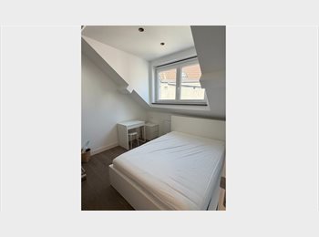Appartager BE - Chambre meublée dans une chouette coloc à Ixelles, Ixelles-Elsene - 675 € pm