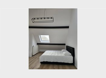 Appartager BE - Deux chambres à louer meublèes pour femmes dans une maison de maître à ixelles., Saint Gilles Sint Gillis - 650 € pm
