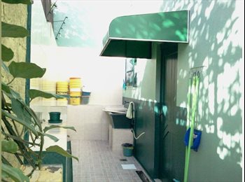 Roomgo BR - QUARTO CAXIAS DO SUL SUPER MOBILIADO C/ INTERNET , Caxias do Sul - R$ 550 Por mês