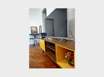 Roomgo BR - Quarto INDIVIDUAL ou DUPLO no Centro do Floresta/CentroBH/Área Hospitalar, Belo Horizonte - R$ 575 Por mês