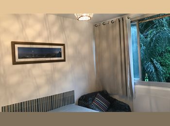 Roomgo BR - VAGA  EM FRENTE METRÔ FLAMENGO Próx FGV BOTAFOGO, Flamengo - R$ 2.200 Por mês