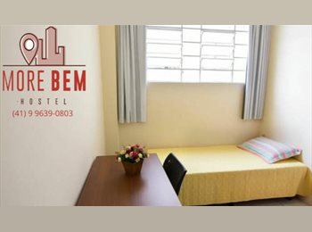 Roomgo BR - Alugo quartos no centro de Curitiba, Curitiba - R$ 870 Por mês