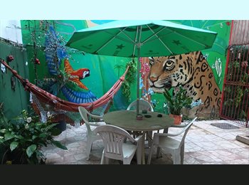 Roomgo BR - Quarto excelente, em Botafogo, Humaitá - R$ 3.000 Por mês