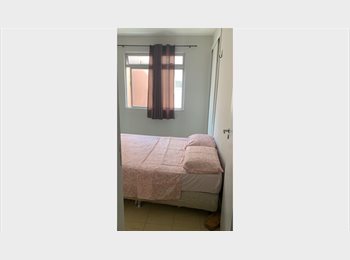 Roomgo BR - Apartamento de familia aluga quarto para mulheres, Fortaleza - R$ 850 Por mês