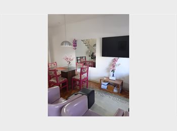Roomgo BR - Quartos individuais para moças Jardim Analia Franco, Tatuapé - R$ 690 Por mês