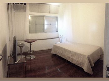 Roomgo BR - Quarto em apê amplo de 240m² (dividido com apenas 1 pessoa), Botafogo - R$ 2.500 Por mês