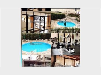 Roomgo BR - Quarto Masculino na Vila Olimpia 2.300,00, Itaim Bibi - R$ 2.300 Por mês