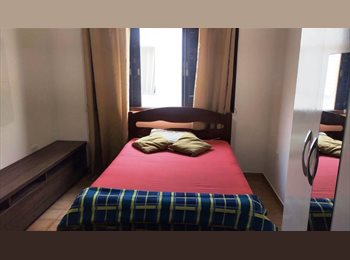 Roomgo BR - Quarto Grande individual feminino - Vaga 15/04, Mooca - R$ 1.400 Por mês