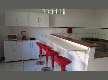 Roomgo BR - Gavea  PUC - Quartos Individuais Femininos, Gávea - R$ 1.700 Por mês