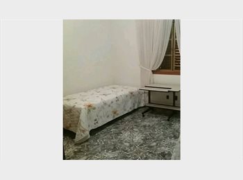 Roomgo BR - QUARTO INDIVIDUAL EM LUGAR TRANQUILO!, Uberlândia - R$ 800 Por mês