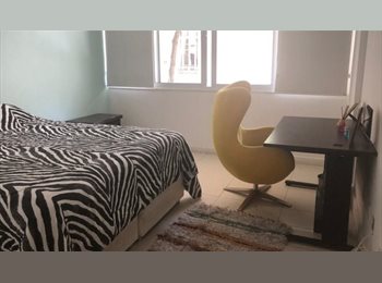 Roomgo BR - Maravilhoso quadra da praia!, Copacabana - R$ 3.800 Por mês