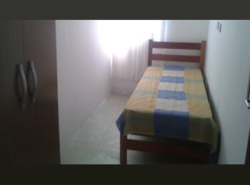 Roomgo BR - Quartos para locação perto do metrô, Butantã - R$ 900 Por mês