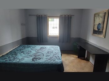 Roomgo BR - Quarto c/ banheiro privativo mobiliado- Estação Sto Amaro Linhas Lilas e Esmeralda, Santo Amaro - R$ 1.200 Por mês