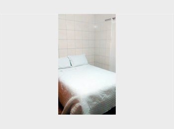 Roomgo BR - Alugo Quanto Individual C/ Vg Garagem Para Moça de Bem Px.metrô Penha! Aceito Casal de Meninas! Pode, Penha - R$ 1.000 Por mês