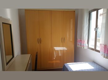 Roomgo BR - Aluga ótimos quarto p/ moças, piscina, Lavanderia,mobiliado,individual, internet, Vila Mariana - R$ 580 Por mês